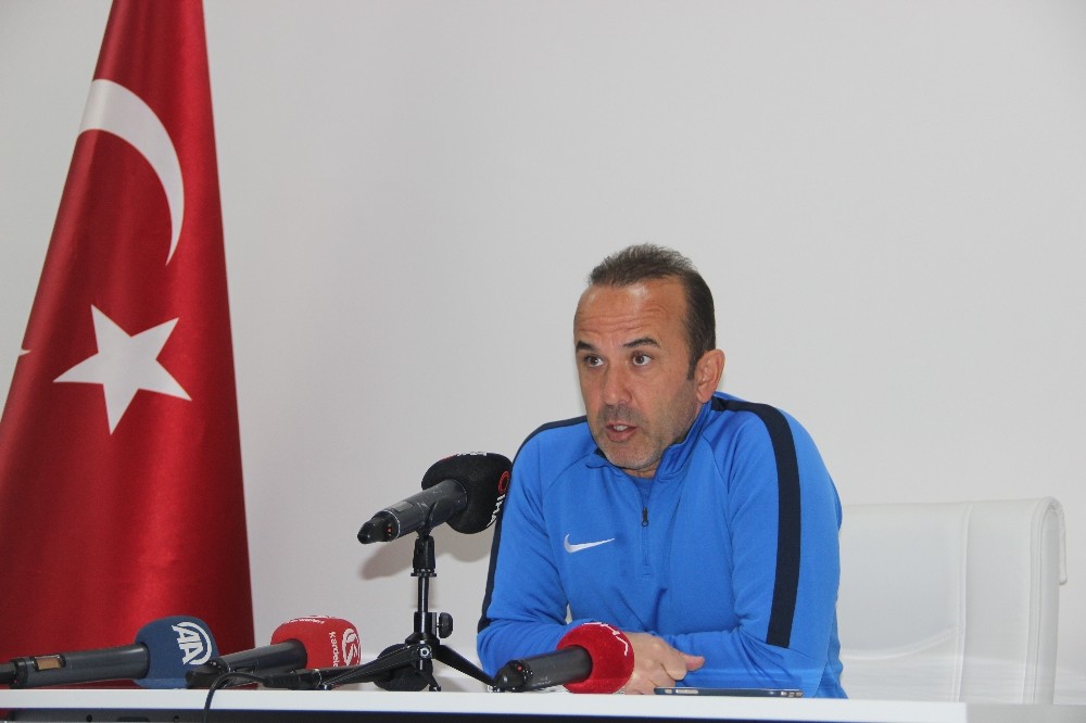 Mehmet Özdilek: “İçerideki maçlarımızda sıkıntı yaşıyoruz” 