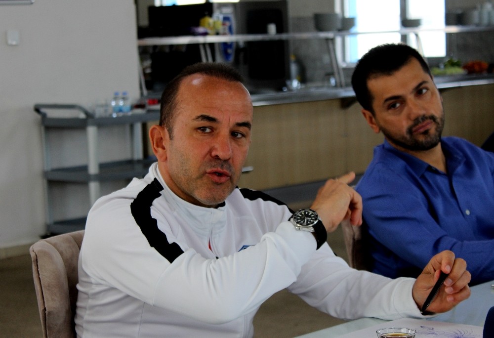 Mehmet Özdilek: “Son 6 haftada başarımızı taçlandırmak istiyoruz” 