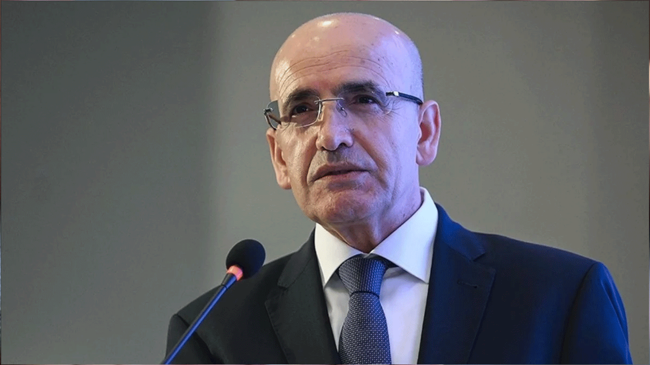 Mehmet Şimşek'den çok önemli mesajlar! "Çalkantı kalıcı değil" dedi, enflasyonda tek haneye inmek için tarih verdi