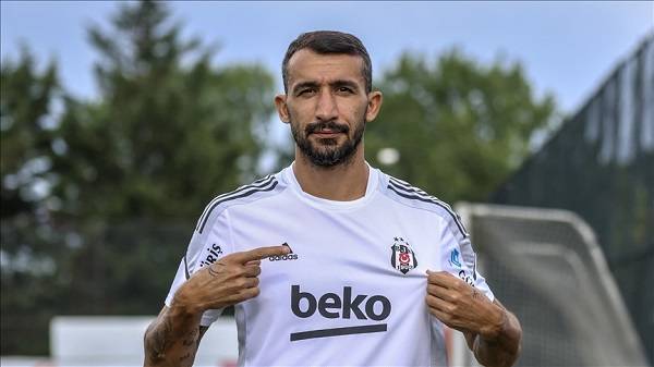 Mehmet Topal BJK'de. Beşiktaş'ta yeni transfer