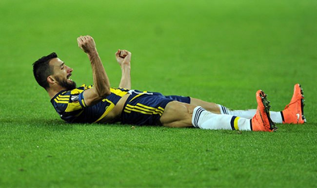 Mehmet Topal, UEFA'nın ilk 11'inde!