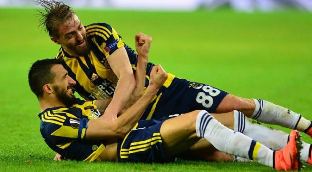 Mehmet Topal'dan Caner Erkin'e telefon