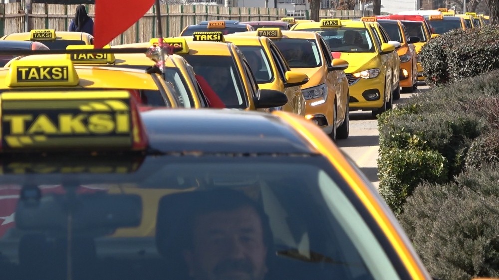 Mehmetçiğe taksicilerden destek 