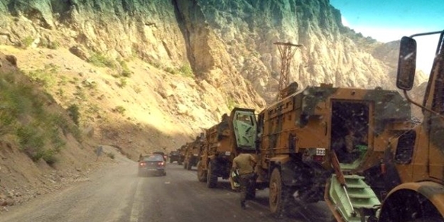 Mehmetçiğe tuzak kurmaya çalışan PKK'lı hain paramparça oldu