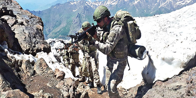 Mehmetçiğin ‘Pençe’si PKK’nın ensesine indi