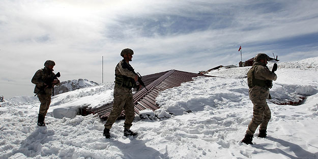 Mehmetçik Hakkari dağlarında
