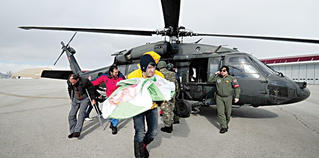 Mehmetçik, helikopterleri hastalar için seferber etti
