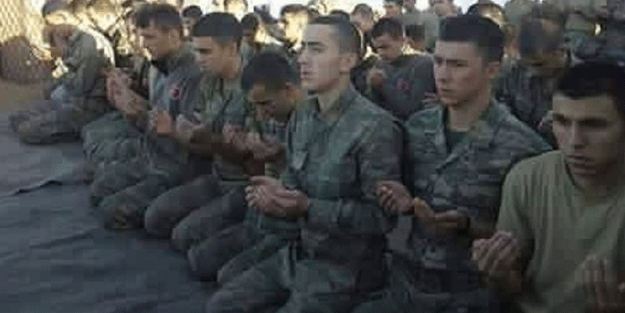 Operasyon öncesi namaz kıldılar