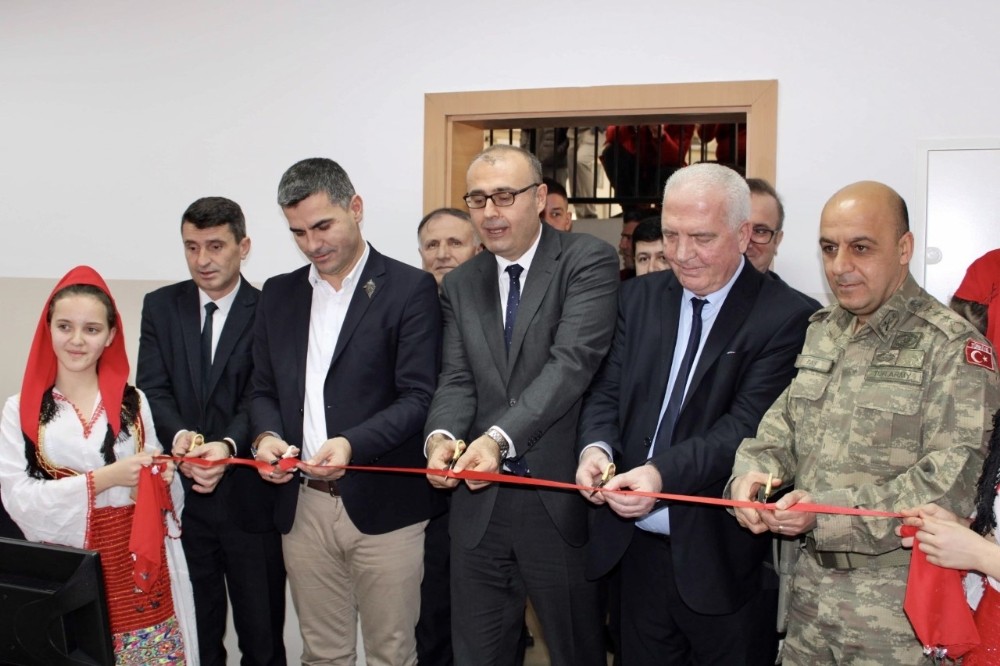 Mehmetçik’ten Kosova’da eğitim projesi 
