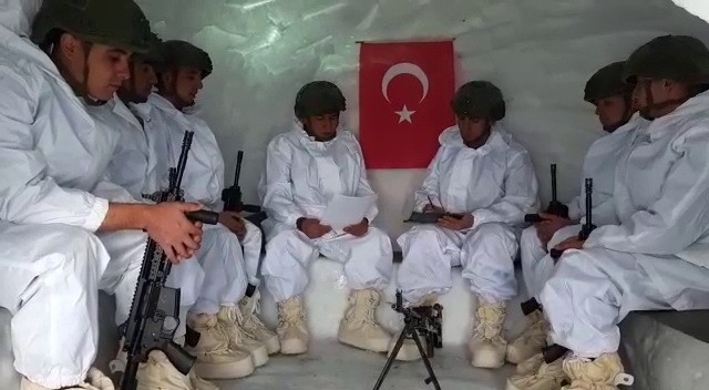 Mehmetçik’ten miniklerin mektubuna duygulandıran cevap 