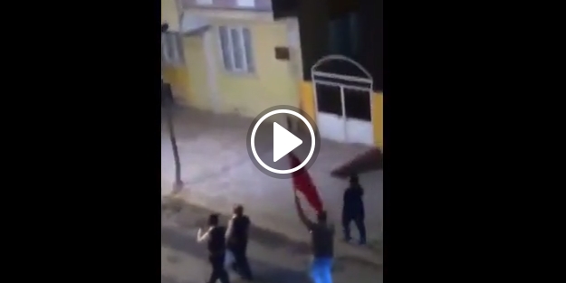 Mehter marşıyla sahura kaldıran Ramazan davulcusu