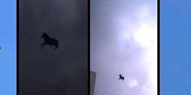 Mekke'de görülen uçan at! Peki ne kadar gerçek?