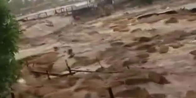 Mekke'de sel felaketi