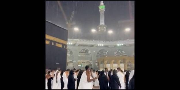 Mekke'de şiddetli yağış!