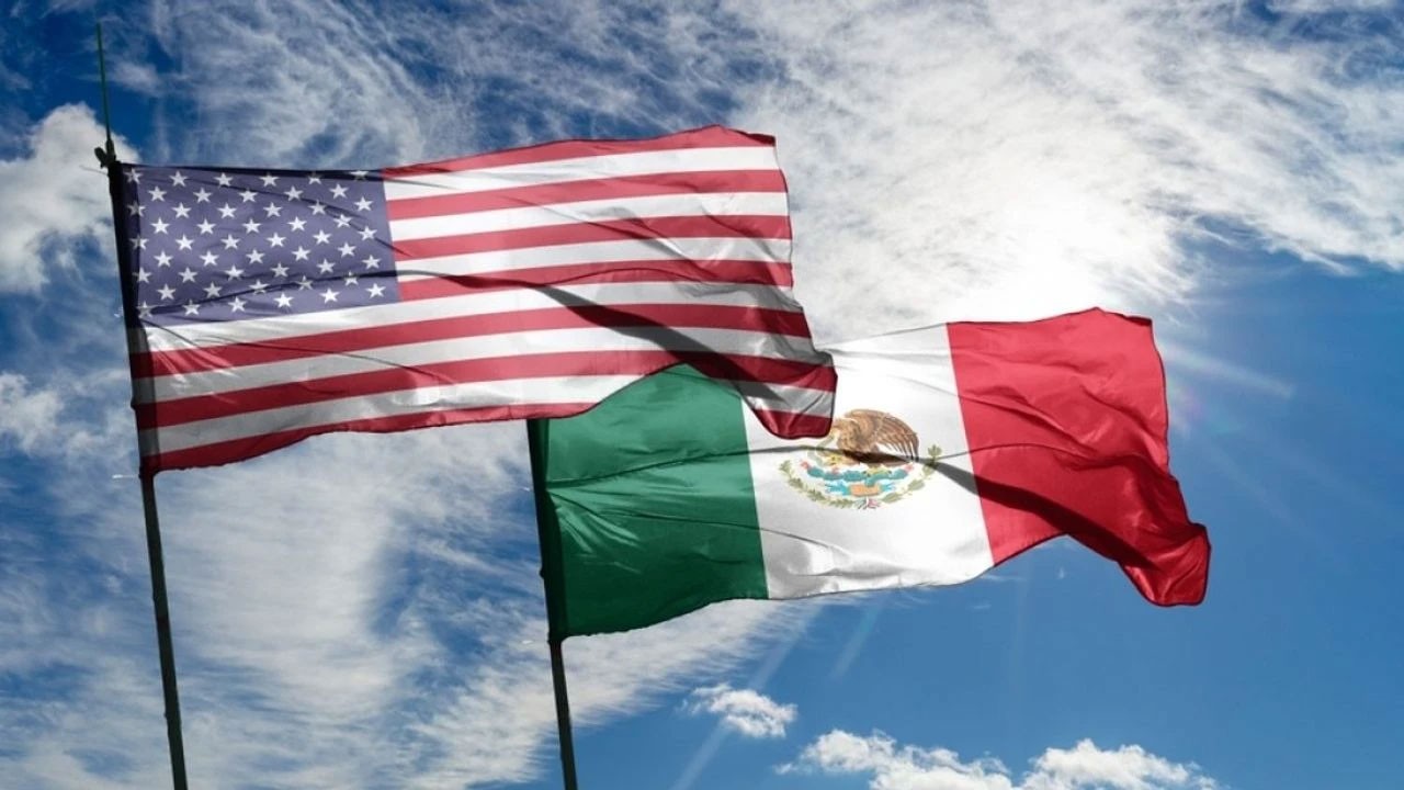 Meksika boyun eğdi! Haydut Trump suya da çöktü