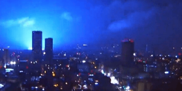 Meksika depreminde görülen mavi ışık gündeme oturdu! İşte sebebi...