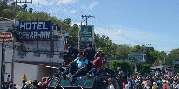 Meksika ülkesinde binlerce kişi isyan etti, sokağa çıktı: Gündeme bomba gibi düştü! Sert tepki gösterdiler
