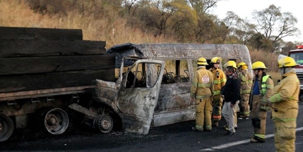 Meksika'da feci olay! 14 kişi yanarak can verdi