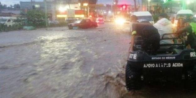 Meksika'da hastaneyi su bastı: 16 ölü!