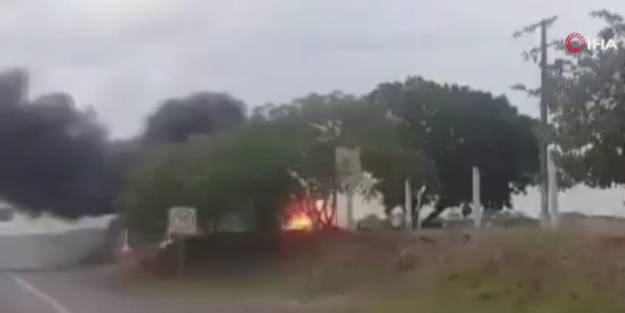 Meksika’da küçük uçak düştü: 1 ölü