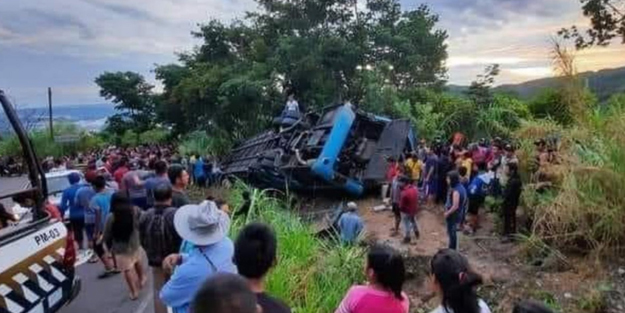 Meksika’da otobüs faciası: 9 ölü, 28 yaralı