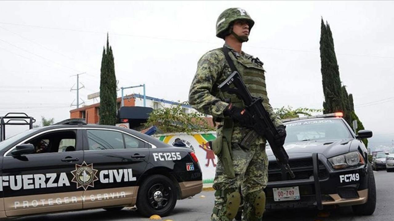 Meksika'da suç örgütüne yönelik operasyonda 16 kişi öldü
