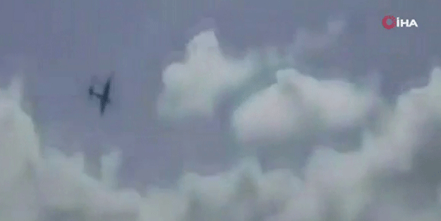 Meksika’da uçak düştü! Ürküten görüntü