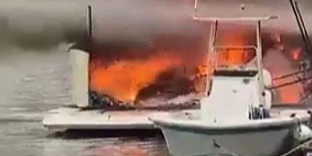 Meksika’da yat yangını: 2 yaralı