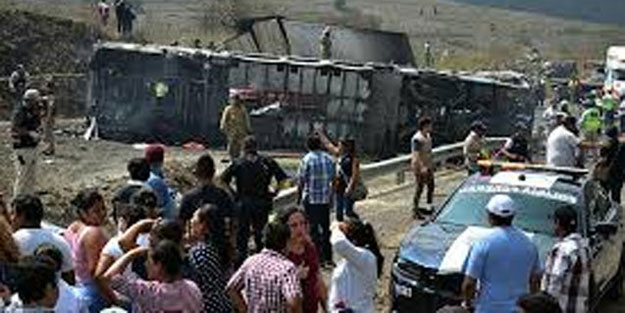 Meksika'da korkunç kaza! Çok sayıda ölü ve yaralı var
