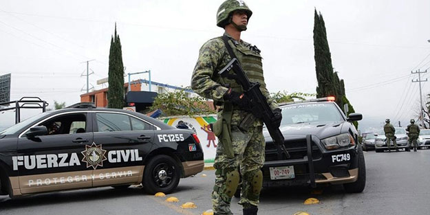 Meksika'daki operasyonda 12 çete üyesi öldürüldü