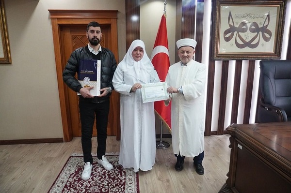 Meksikalı kadın, Türkiye'de Müslüman oldu