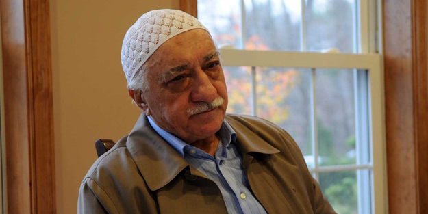 Mektubu elebaşı Gülen'e okuyacaktı ki... FETÖ'de 30 milyon dolarlık tekme tokat kavga