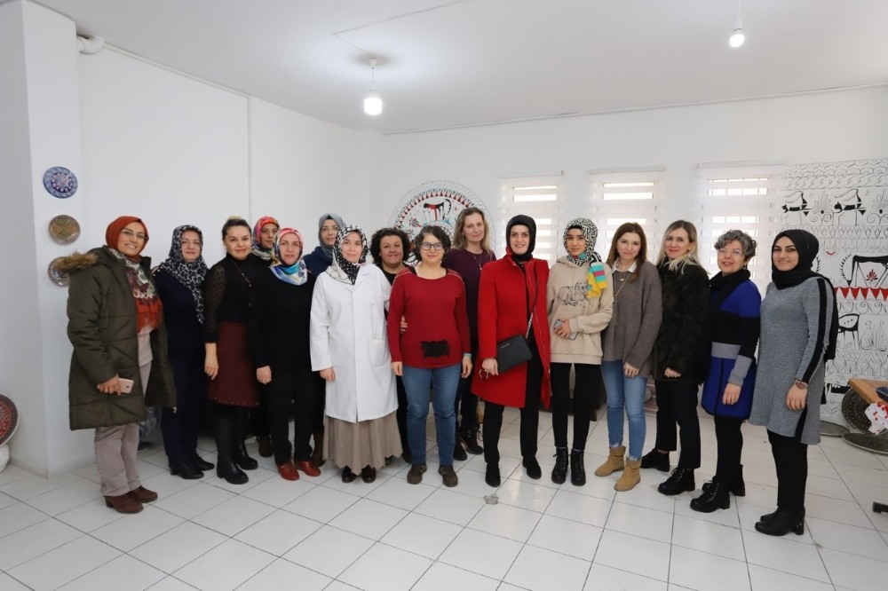 Melek Arı’dan kadın girişimcilere ziyaret 