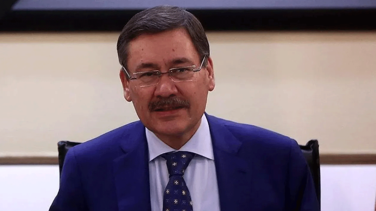 Melih Gökçek "siyasetin maskaraları"nı paylaştı ortalık yıkıldı