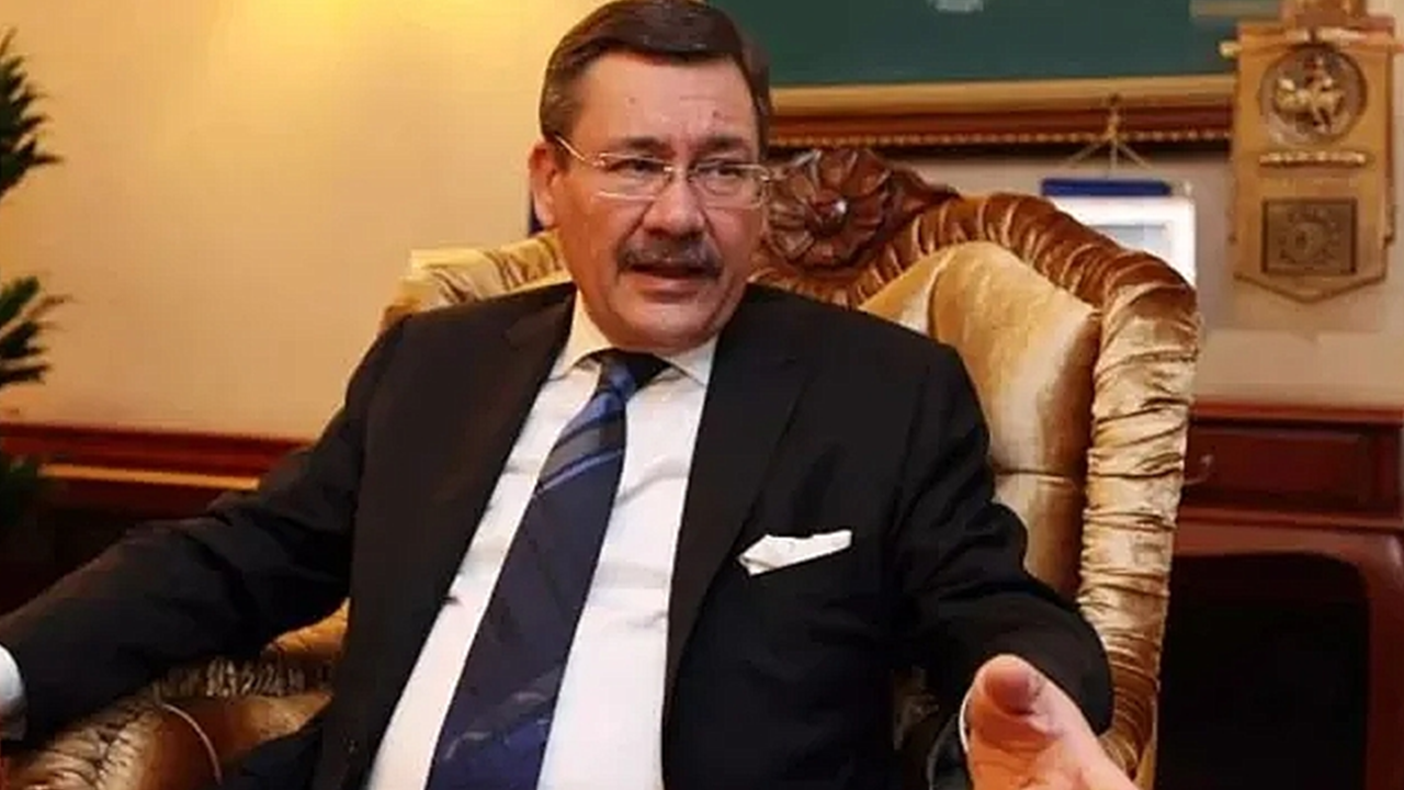  Melih Gökçek 'yakalandın çekirge' diyerek duyurdu