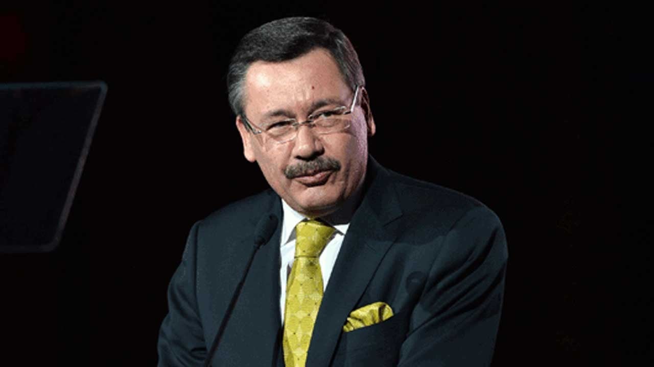 Melih Gökçek, Özgür Özel'i yerin dibine soktu