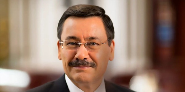 Melih Gökçek'ten Mansur Yavaş'a 'Apo Bey' hatırlatması: Seni böyle öperler