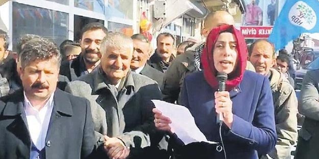 Melike Göksu kimdir? Karayazı HDP Belediye Başkanı Melike Göksu gözaltına mı alındı?