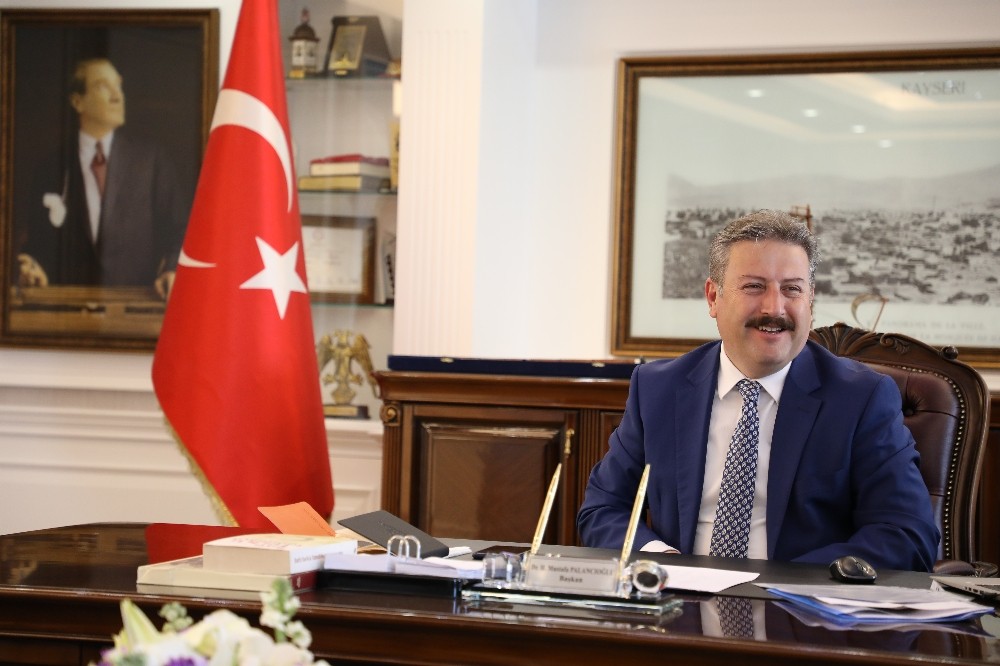 Melikgazi Belediye Başkanı Dr. Mustafa Palancıoğlu Taekwondo Türkiye İkincisi Büşra Öztürk’ü Tebrik Etti 