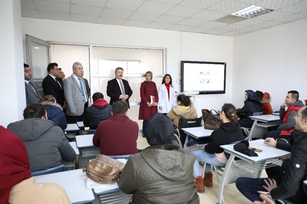 Melikgazi Belediyesi E-KPSS kursu başladı 