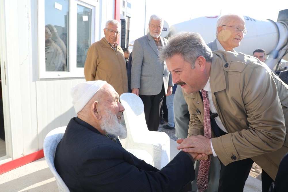 Melikgazi Belediyesi emekli vatandaşları unutmadı 