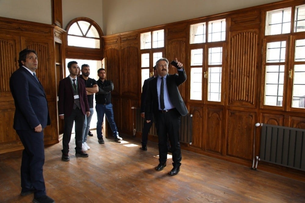 Melikgazi’de restorasyon çalışmaları hızlanıyor 