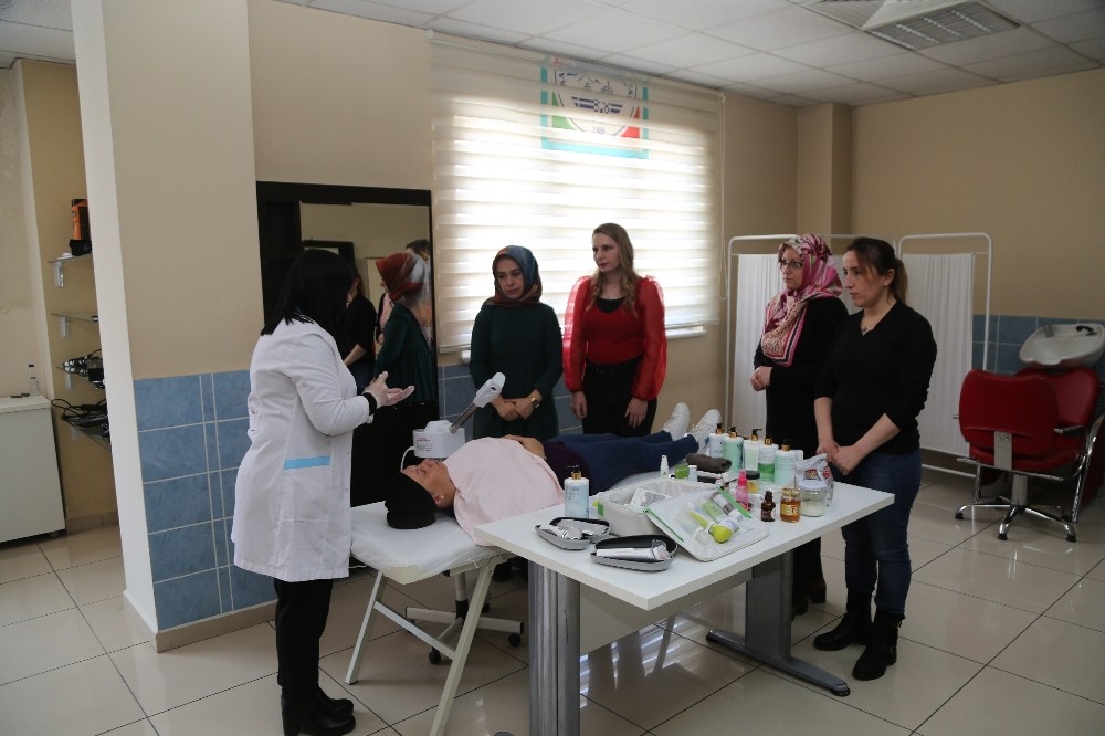 MELMEK Kuaförlük Kursları kadınlara istihdam kapısı açıyor 