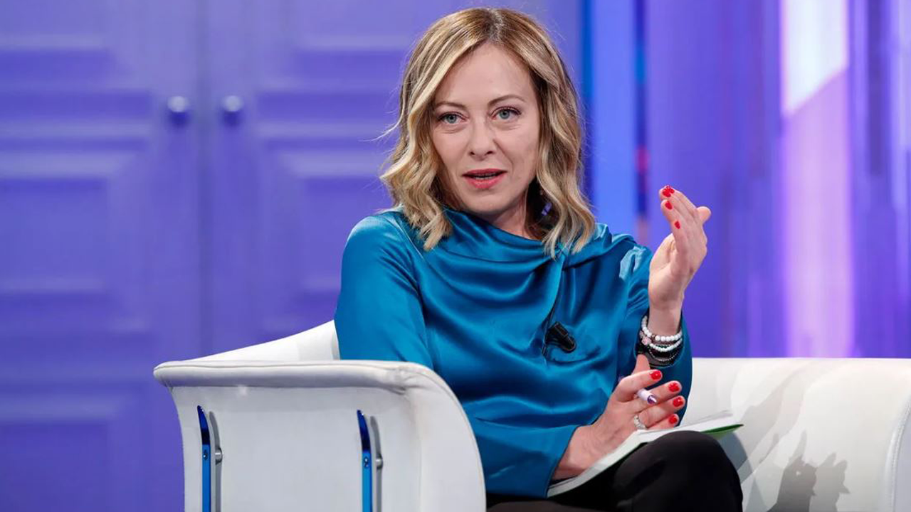 Meloni’nin çıplak fotoğraflarını ahlaksız sitelerde yayınladılar!