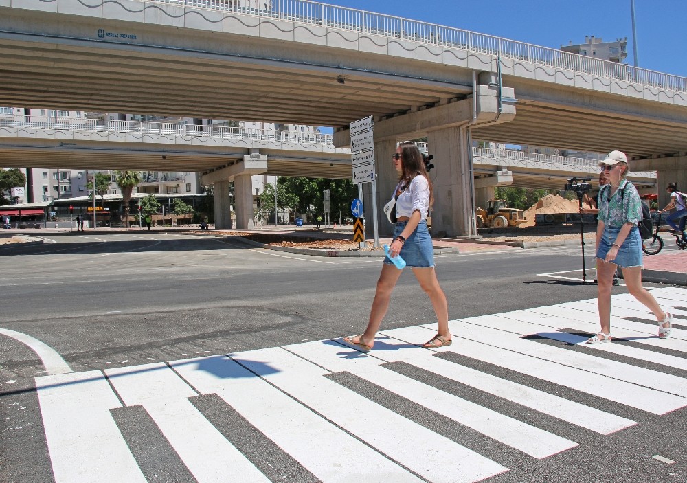 Meltem Kavşağı trafiğe açıldı 