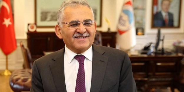 Memduh Büyükkılıç kimdir? Kayseri Büyükşehir Belediye Başkanı Memduh Büyükkılıç biyografisi