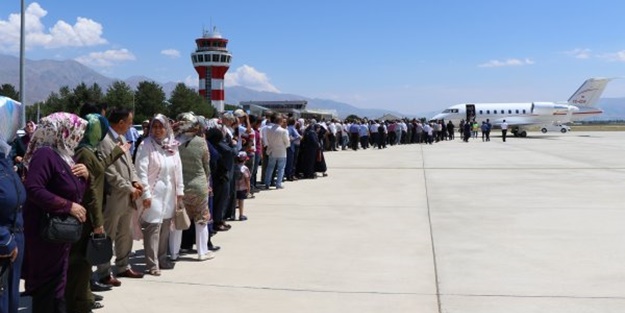 Memleketinde Binali Yıldırım'a sevgi seli!