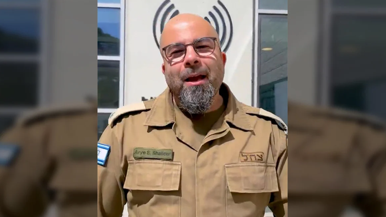 Memlekette vatanı satacak o kadar kişi var ki çabuk bulurlar! Türkçe bilen ve siyonistleri övecek hain aryorlar