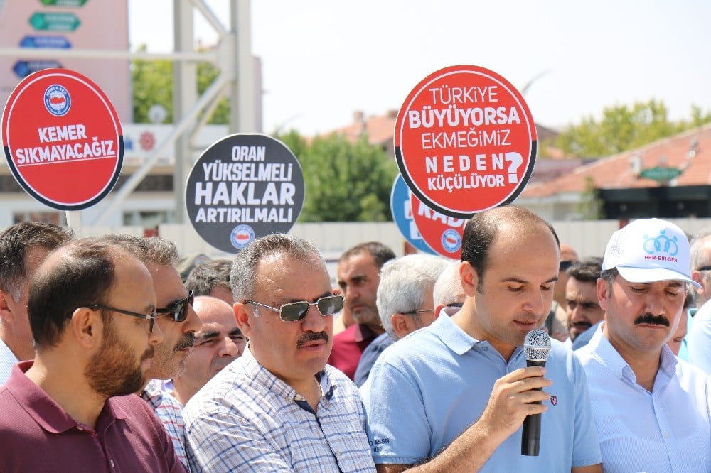 Memur-Sen, Kırşehir’de ‘Emeğe saygı’ açıklaması yaptı 