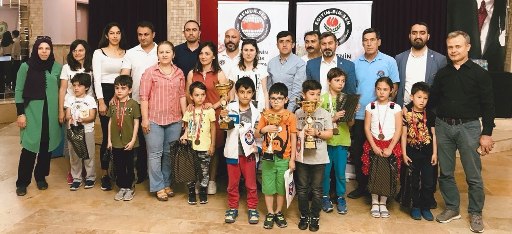 Memur-Sen Satranç turnuvası ödülleri verildi 